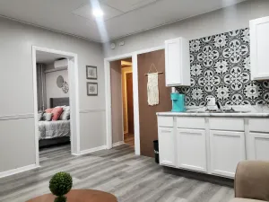 Image of Cute 1 bedroom apt. Centrally located.