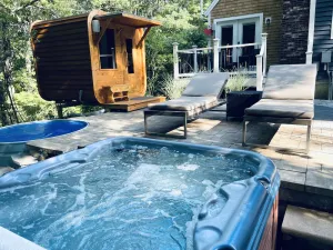 Image of Luxurious Spa Suite with Jacuzzi, Outdoor Sauna, Plunge Pool and Steam-bath