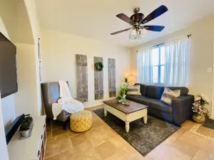 Image of Beautiful home close to Med Cntr, Dwntwn & NRG Stadium