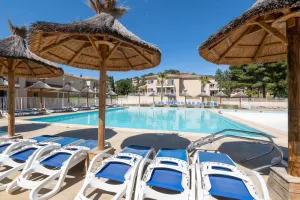 Image of Plages de sable fin, piscine, hammam, tennis LESCLESDENICOLE