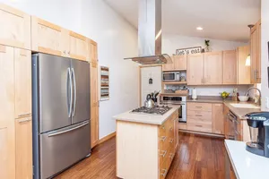 Image of Large 4 Queen beds, 2 Full Bathrooms with Rec room near Mayo Clinic