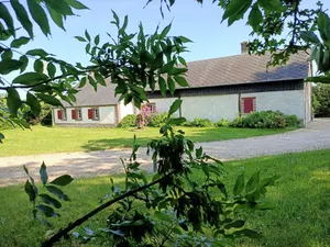 Image of \"Les Hortensias\" in Beaufai for 12 people. Pets welcome