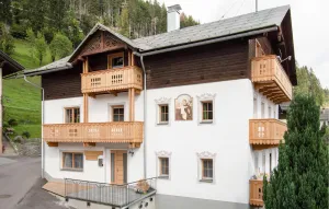 Image of Steinwand