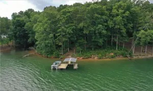 Image of Cheerful cottage on a lake, Covered Dock, 3BD, 2BA