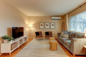 Image of Fantastic Single Level Retreat, Pet Friendly, Near Downtown Redmond, Fenced Yard, AC, Washer\/Dryer
