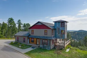 Image of Ideal Location- Stunning Views, Close to Skiing & Deadwood, 4 King Suites