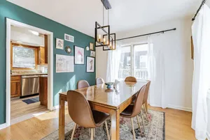 Image of Stylish 4 Bedroom Home minutes from Downtown Champaign & Campus