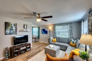 Image of Pet friendly newly renovated bungalow
