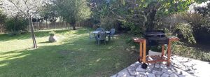 Image of La Rochelle nearby for this quiet house and garden