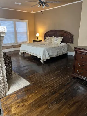 Image of Heart of Texas Near Downtown 1BR\/1BA Remodeled Master