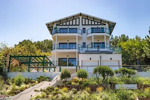 Image of Luxury apartment jacuzzi air conditioning