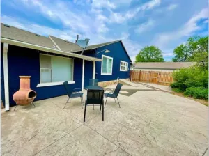 Image of Quaint Bungalow Steps From Lake and Down Town