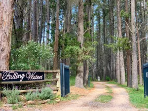 Image of FALLING WATERS COLO VALE
