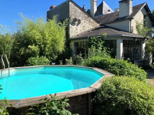Image of HOUSE with garden, in the heart of vineyards 10 mn from Saumur