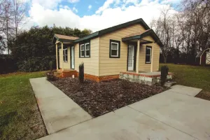Image of 2-bedroom vacation home just 7 minutes from Haywood Mall