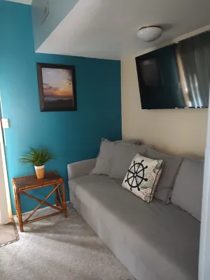 Image of Cozy 1 bedroom cottage walking distance to Lake Michigan & downtown!