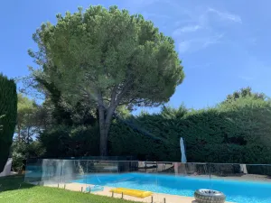 Image of 3-room apartment with private pool (in season) and garden