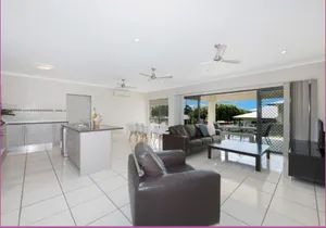 Image of Modern Douglas 5BRM Home, Stylish Living