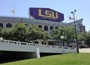 Image of Popular Downtown Spot min to LSU