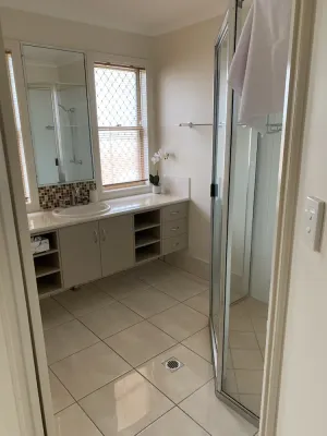 Image of Modern 2 bedroom unit close to city centre