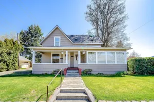 Image of Cozy dog-friendly duplex getaway with fast WiFi & full kitchen