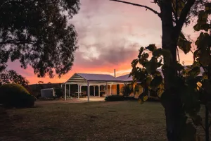 Image of Your Perfect Getaway Destination - Fantastic views, walk, ride, wine, be!