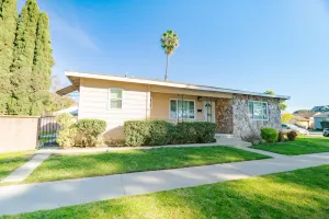 Image of Cozy Home Walking Distance to Hospital and Minutes From Mall Shopping Center!