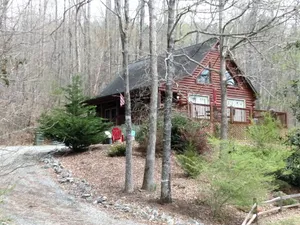 Image of Relaxing 'Riverdance' Log Cabin  is 2.7 miles from Tryon Equestrian Resort