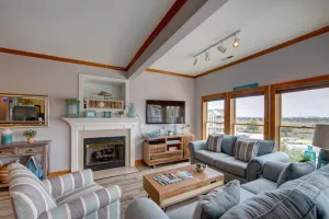 Image of Quiet & relaxing top floor, sound-front condo, with elevator at the Outer Banks!