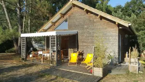 Image of Chalet 1 to 5 persons garden and terrace with pergola in residential park
