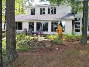 Image of Sandy Bottom Lodge  on the Beautiful Chain O Lakes in Waupaca