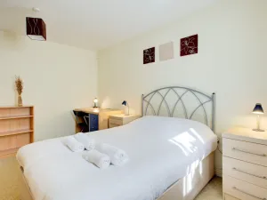 Image of Pass the Keys Spacious Apartment Near Manchester Royal Infirmary Hospital