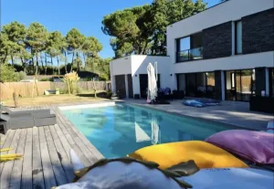 Image of Air-conditioned architect-designed house Bordeaux