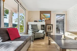 Image of Cottage right on the water