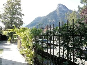 Image of 'Sissi' a charming apartment in a modern country house style