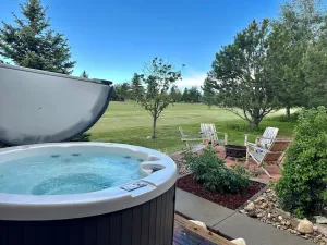 Image of Sans Souci Cabin has great Views, Dog Friendly, Hot Tub & on the Golf Course.
