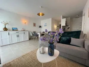 Image of Bel Appartement T2 en Centre-Ville d'Arcachon avec Balcon, à 200m de la Plage et Proche de la Gare - FR-1-474-243