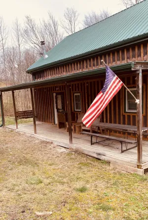 Image of 3 bedroom 1 full bath cabin 10 minutes from Cave Run Lake