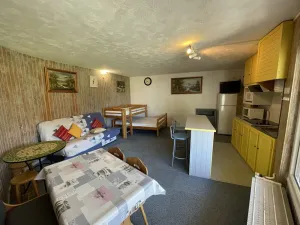 Image of Cozy Studio 5 Guests, Balcony, WiFi, Pet-Friendly, Near Shops & Ski Slopes