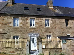 Image of CHARMING BRETON HOUSE IN THE VILLAGE OF TONQUEDEC