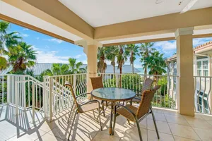 Image of Laplage 5-Luxury 3 bedroom top floor, corner unit with amazing beach front views