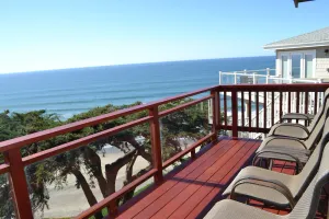 Image of Ocean front family & pet friendly charming cozy cottage with beach access.
