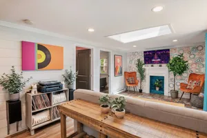 Image of ☀ Bright and Charming Single-Family Home at Baxter Lake -  Dog Friendly