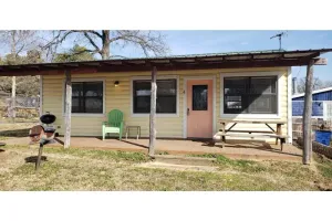 Image of Cabin #4 at Snug Harbor Cabins Lake Eufaula, OK