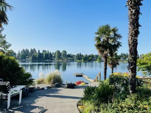 Image of 【Private Beach Lake House】- 7mins to SeaTac Airport