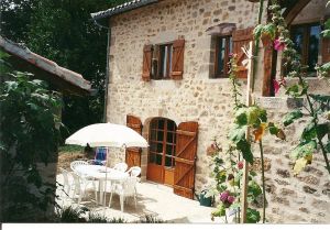 Image of in FIGEAC the charm of the countryside, the proximity of the city