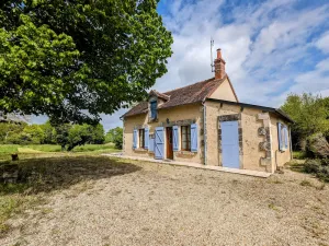 Image of Charm House with Private Pond in the Heart of Berry