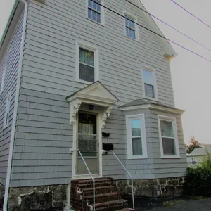 Image of Salem \"North Fields\" ! Entire house! Pets Welcome!