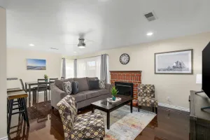 Image of Upgraded 3B\/2Bth Great Access to All You Need