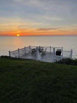 Image of Lake Haven - The Water’s Edge Of Lake Erie!